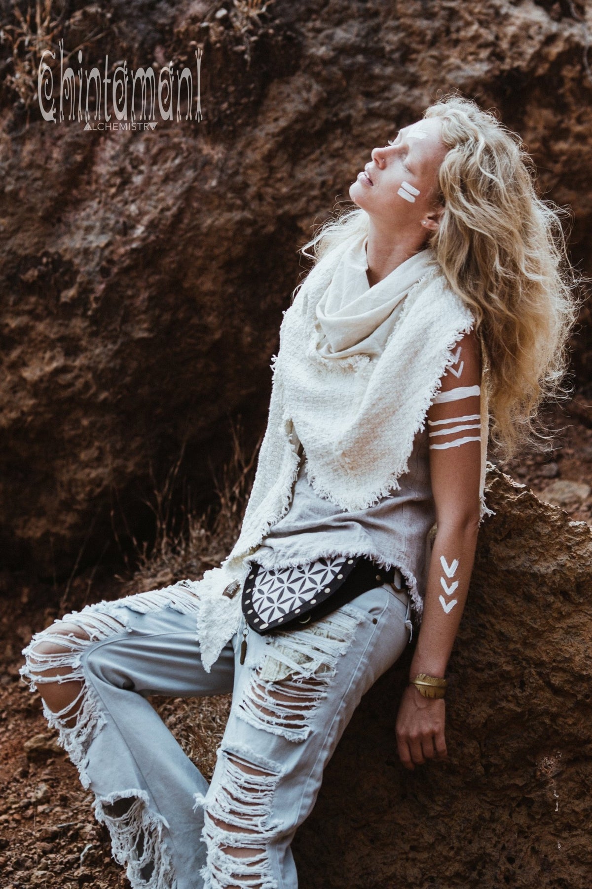 Triangle Cotton Scarf / Off White - ChintamaniAlchemi